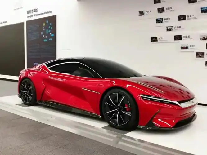 新能观察比亚迪即将发布高端品牌超跑亮相街头预热