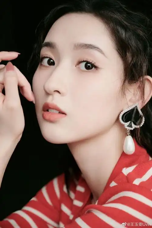 王玉雯说红色显白##王玉雯直播状态