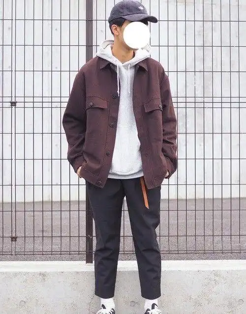 男生卫衣别只会单穿搭配一件外套让你的气质更加帅气高级