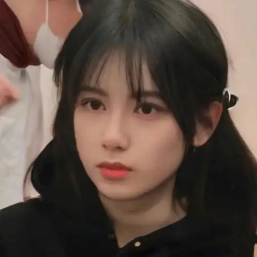 瘦下来的胡先煦男装老公女装老婆