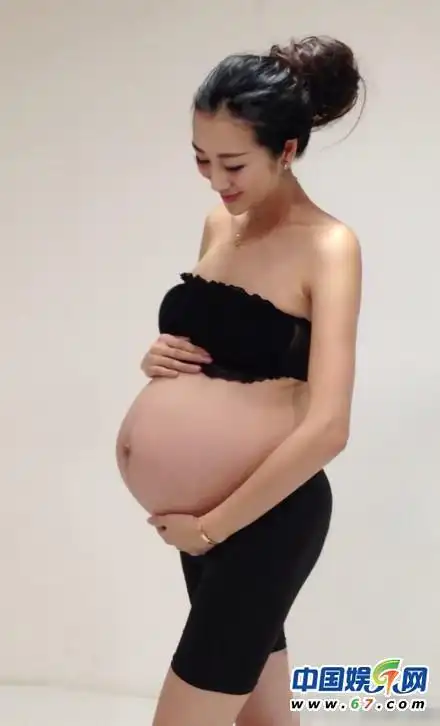 女星晒性感大肚照:李小璐身材性感叶一茜孕味十足