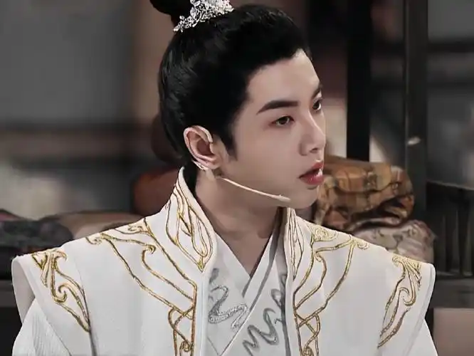 华晨宇王牌对王牌古装造型