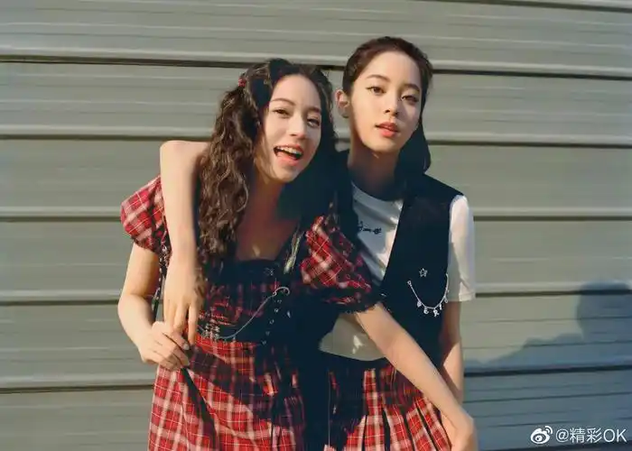 欧阳娜娜欧阳娣娣姐妹装,活力同框童话少女感满满
