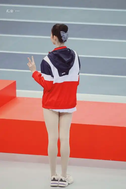 贰拾210·张艺凡