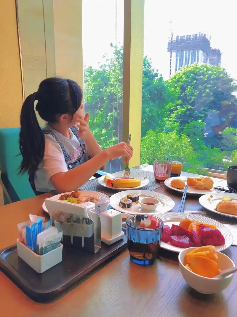 日子过得可真快,我居然把两个7.6斤的娃娃养这么大了