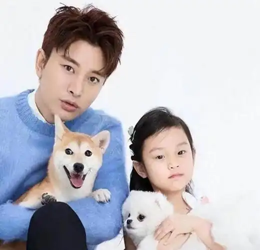 甜馨遭网暴,李小璐贾乃亮齐发声力挺女儿!|星二代|贾云馨_网易订阅