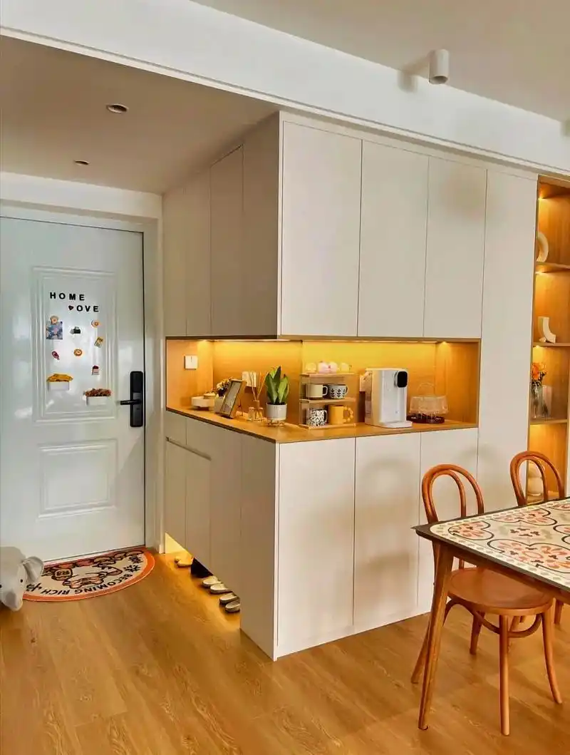 一进门第一眼看到的就是入户玄关柜,所以设计必须 - 抖音