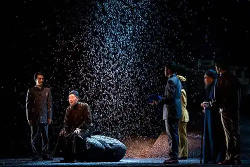 图为话剧《守护》剧照