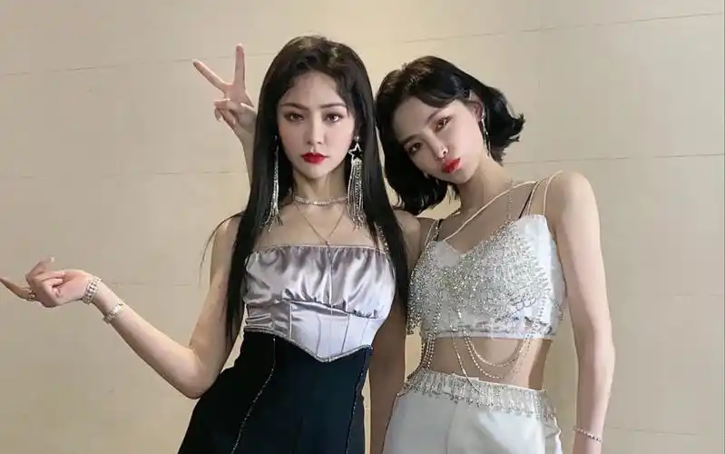 1221易之夜|the9 许佳琪谢可寅现场直拍|《promise》|双人开麦舞台