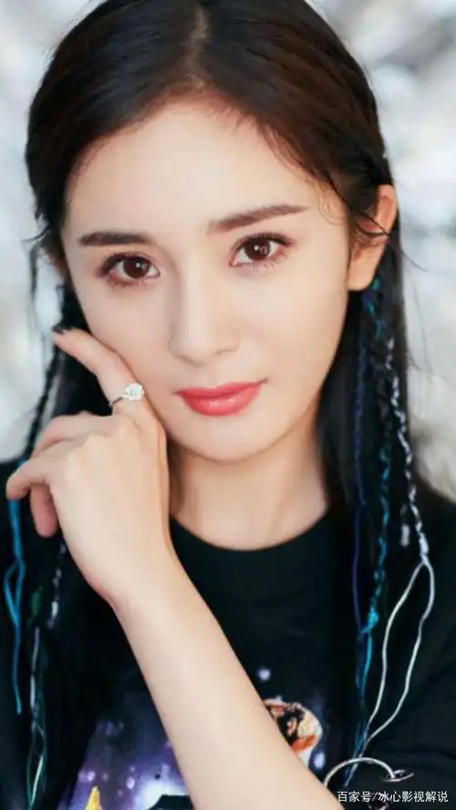 杨幂时尚唯美写真照,仙气十足