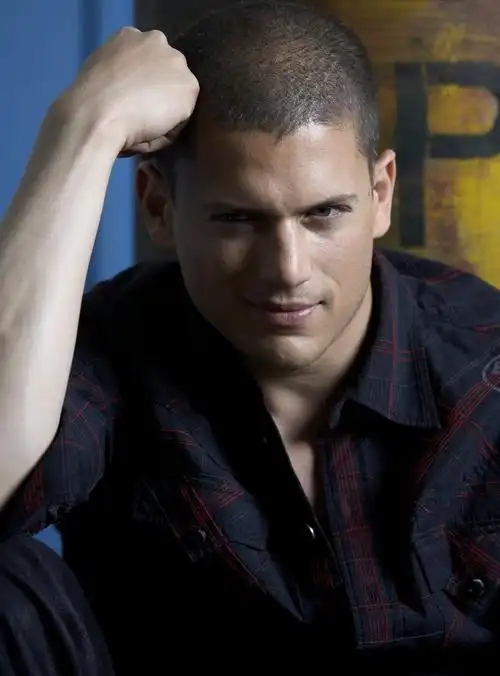 越狱男主角米帅高清图片素材(19p)