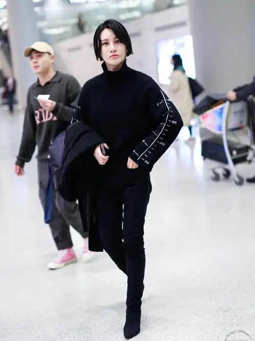 尚雯婕每次只穿一个色,却次次都美出新高度,不懂配色就照着学