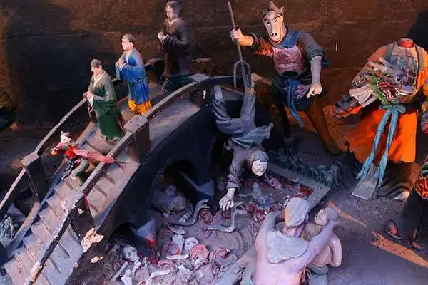 或者跟其牵线搭桥或者直接介绍的,那么此人死后就会被打入剪刀地狱