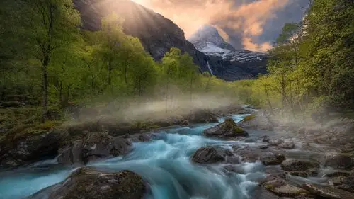 电脑壁纸 风景 挪威最美的山光湖色