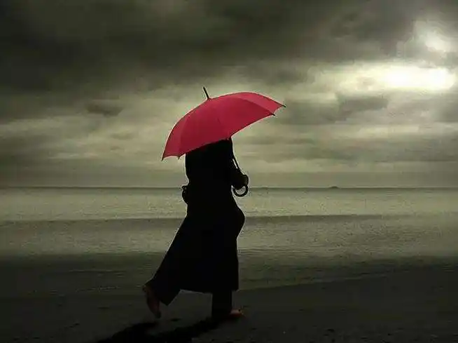 伤心失落想流泪的图片独自伤感图心凉凉