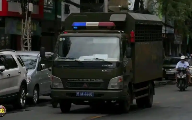 越南人民共和国警车和救护车出警合集