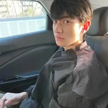 高质量真人男生头像