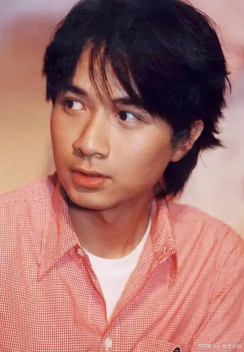 周杰伦,李健,王力宏这8位70后男歌手你更喜欢谁?