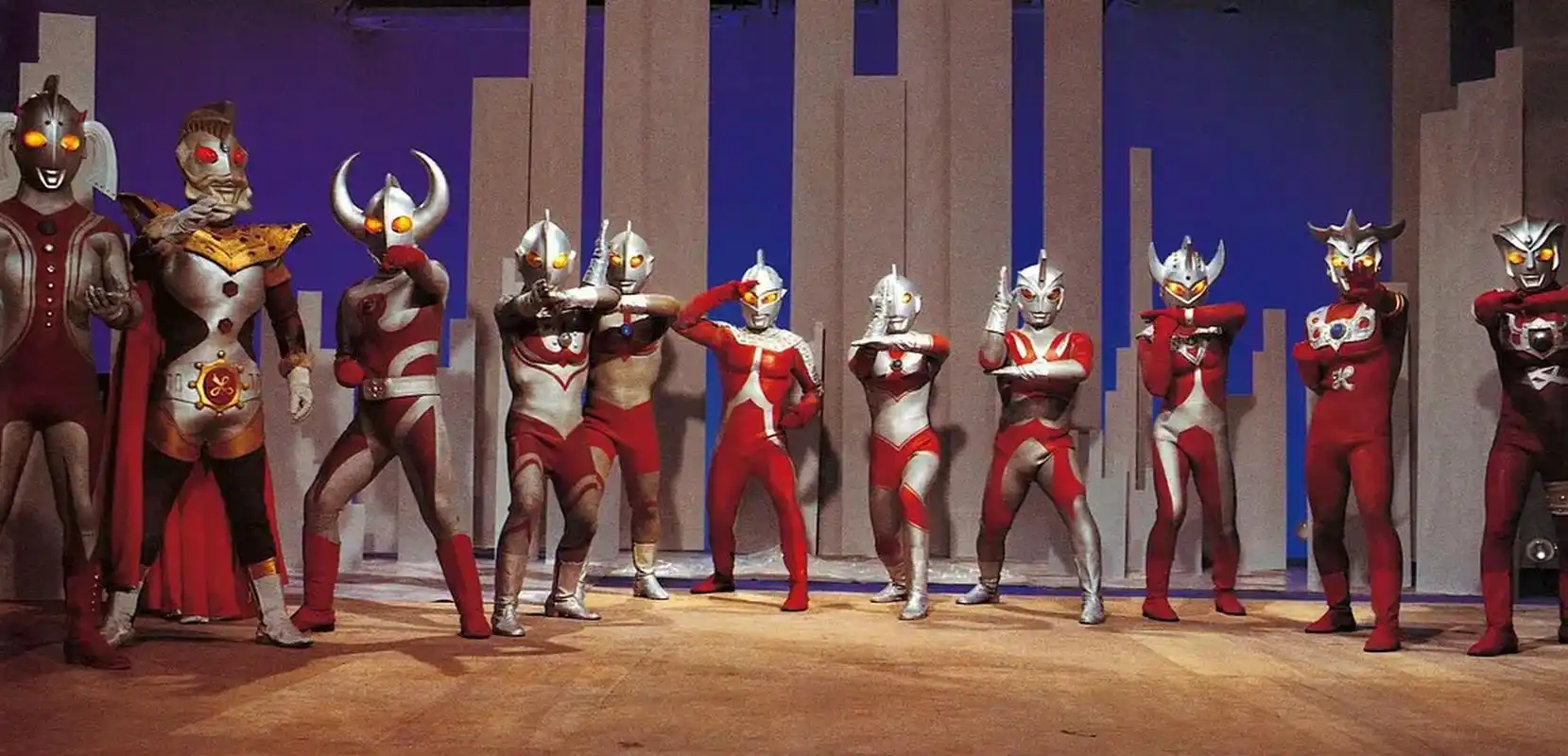 昭和时期光之国全体奥特曼合影照.  这里面,有你喜欢的奥特曼吗?