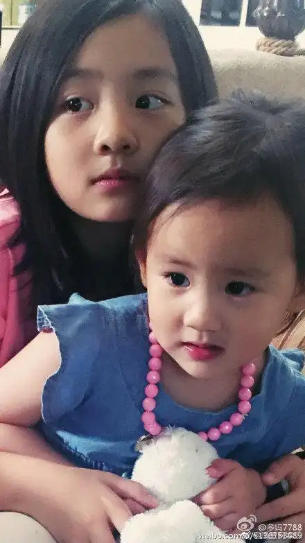 黄磊家的女儿和儿子分别叫什么名字黄磊生三胎的原因揭秘