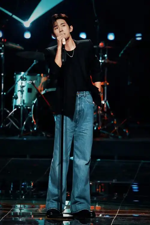 易烊千玺(开始干杯)这歌唱的