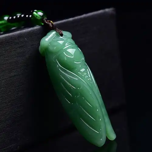 天然和田玉碧玉手工雕刻绿玉蝉玉知了吊坠男女款生日礼物毛衣链