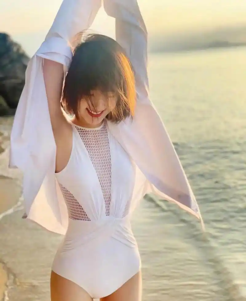 娱乐最前沿# #毛晓彤# #养眼美女