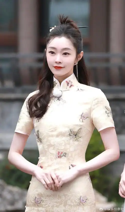 宋轶新中式旗袍##幸运旅行家