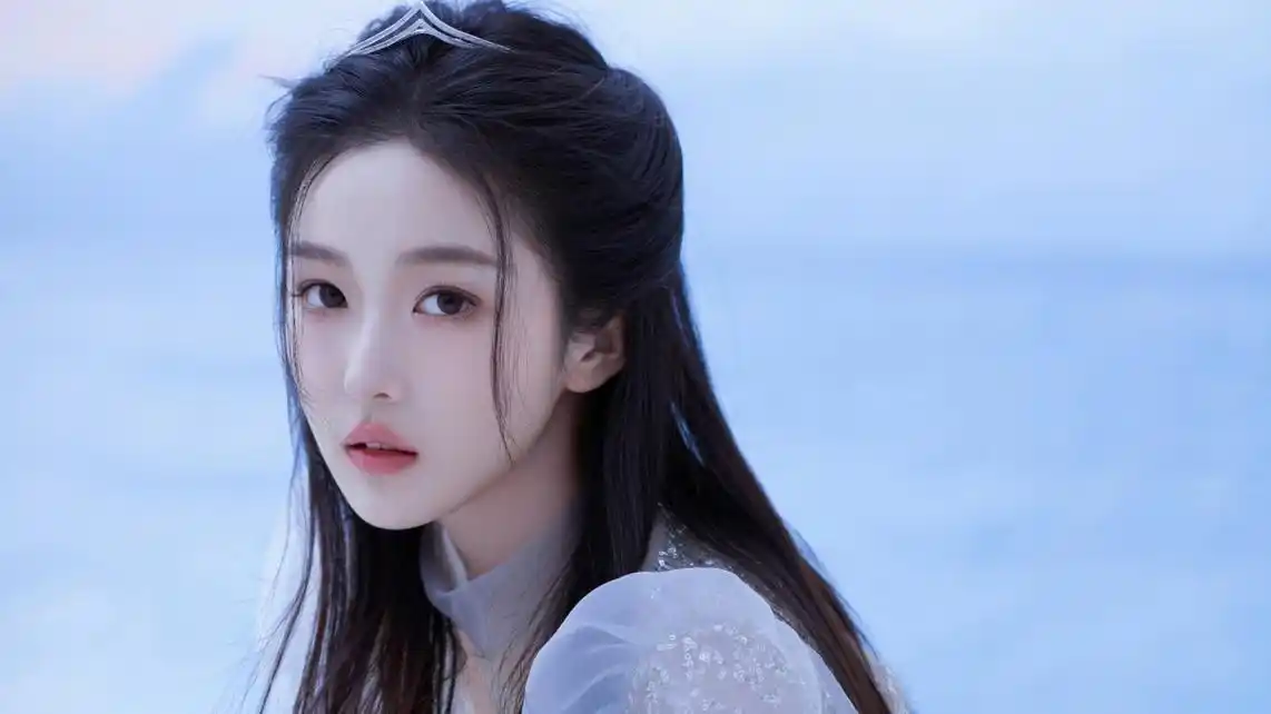 长发美女 可爱好看小嘴 清纯美女4k壁纸_4k美女图片高清壁纸_墨鱼