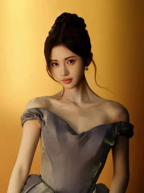 鞠婧祎中秋晚会造型