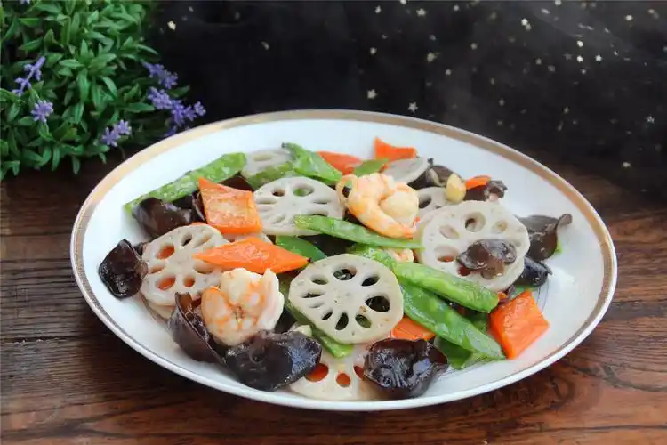 年夜饭必备的家常小炒把这5种食材放到一起炒口感脆嫩有食欲