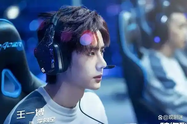 这部剧是王一博搭档王子璇,严禹豪,丁冠森,吕小雨等人主演的,主演颜值