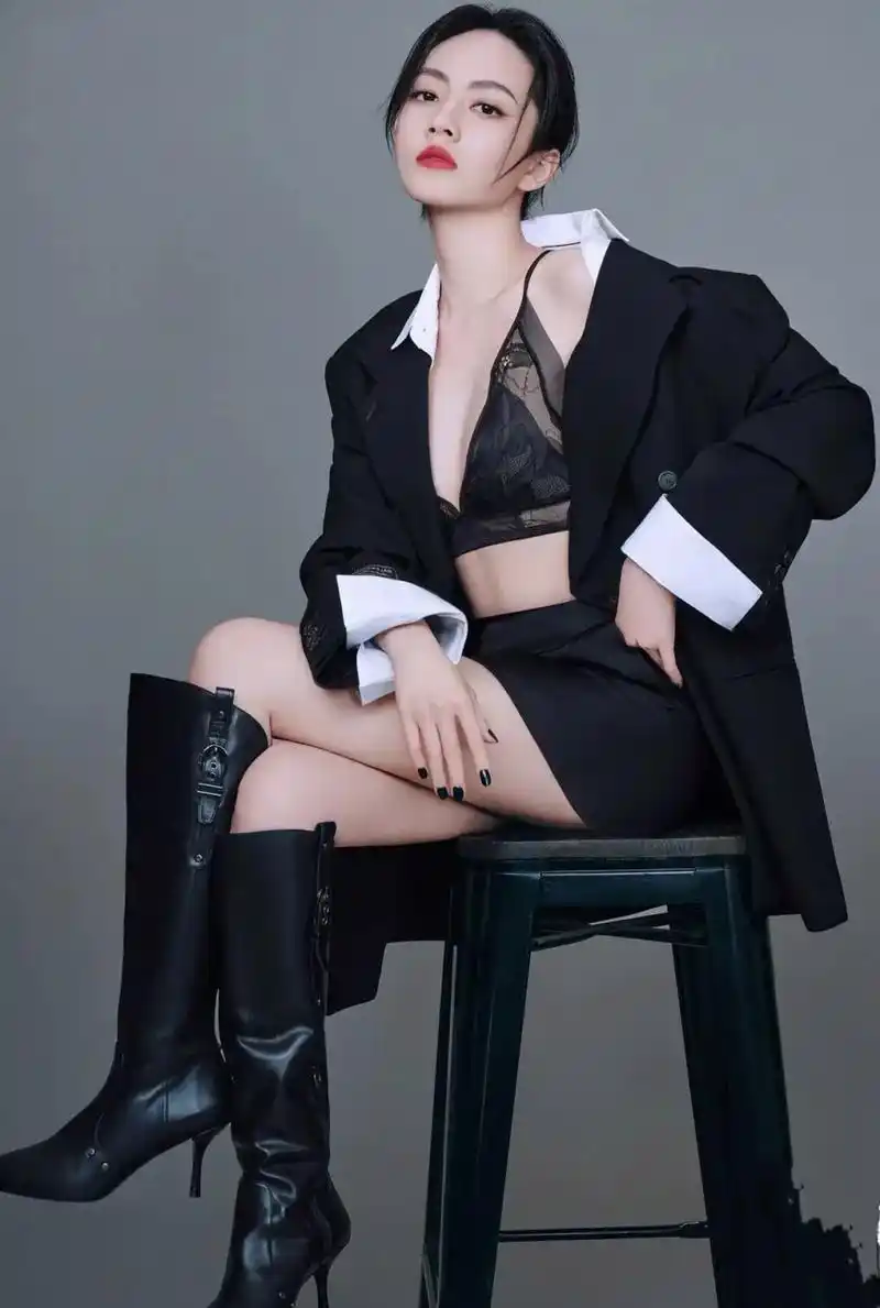 性感气质女神-刘惜君