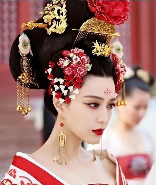 中国古代最权势的三个女人谁最狠毒谁最高明倒第一不是慈禧