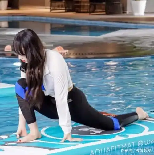 程潇晒男友角度健身照,当她抬起腿的那一刻,网友评论炸了!