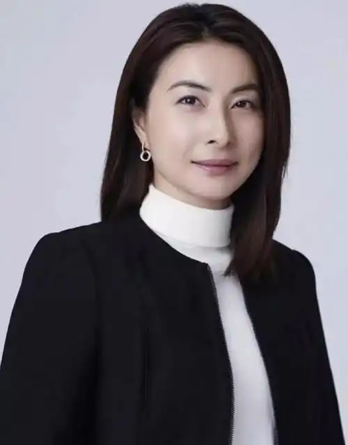 耳高于眉鼻头圆润从梁洛施郭晶晶看豪门喜欢的富贵相