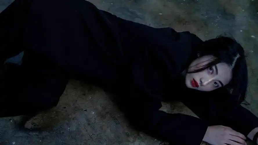 性感撩人的高冷气质美女,高清壁纸图片,大陆美女-回车桌面