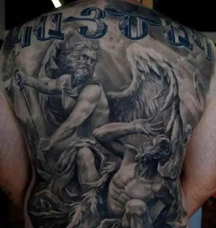 满背男士霸气的纹身天使图案