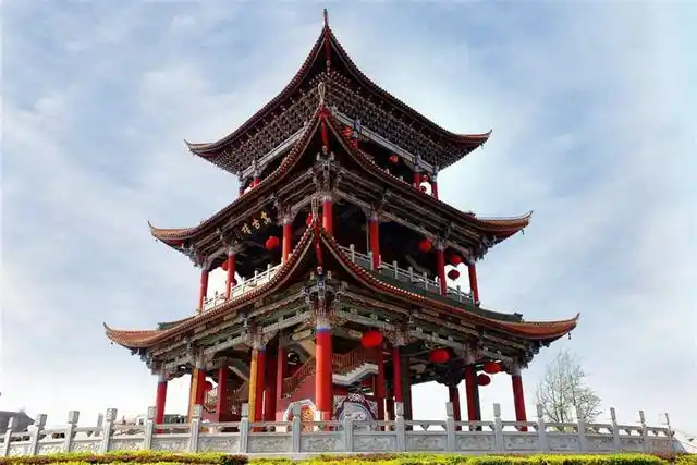 云南建筑大观:遥望古楼陈韵悠长