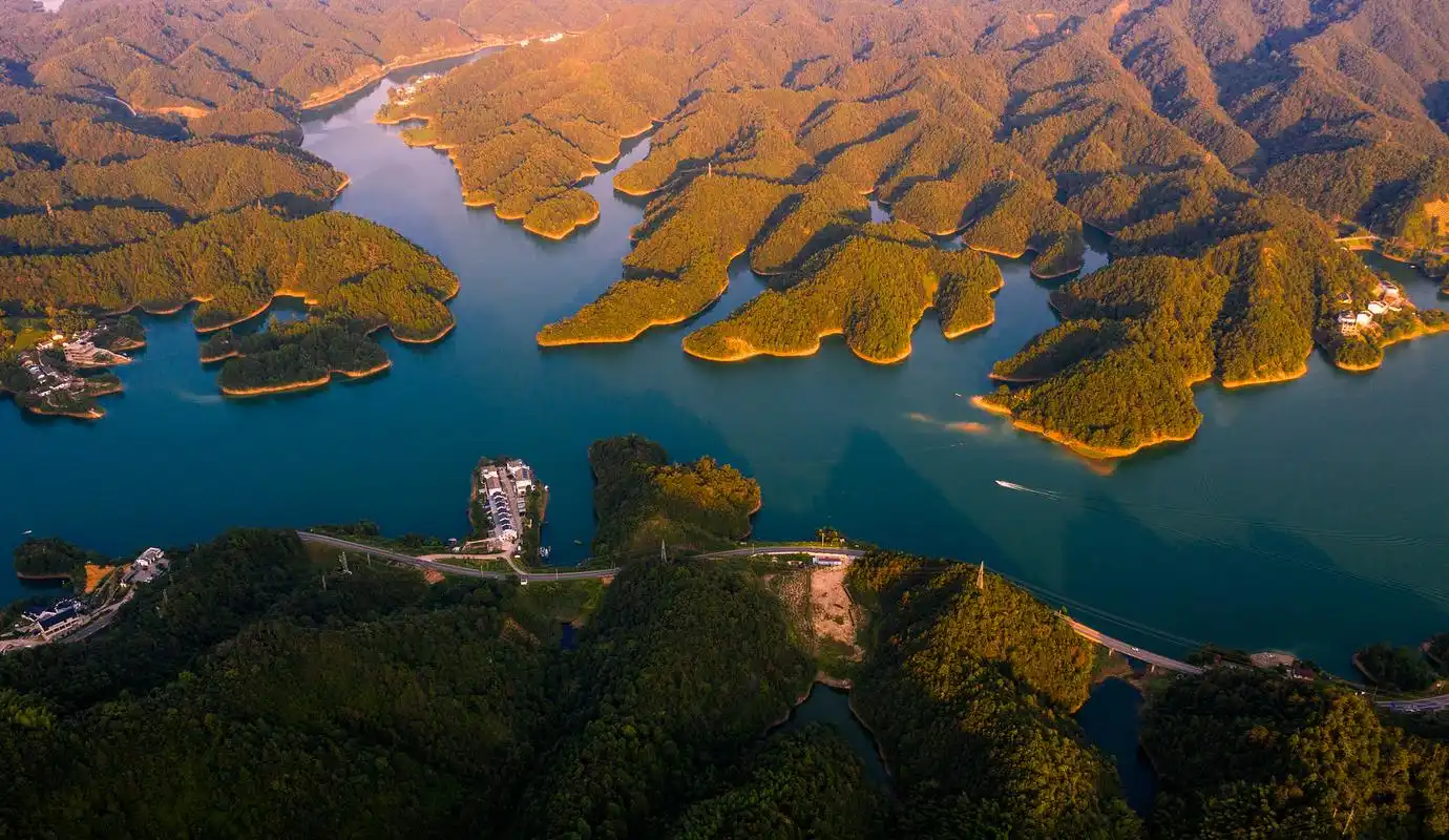 武宁十大旅游景点 武宁,位于江西省中部,是赣江的重要支流修水的发源