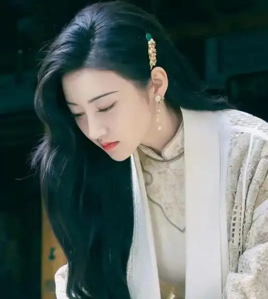 《司藤》穿旗袍的景甜,每个样子都动人,真的太美了!