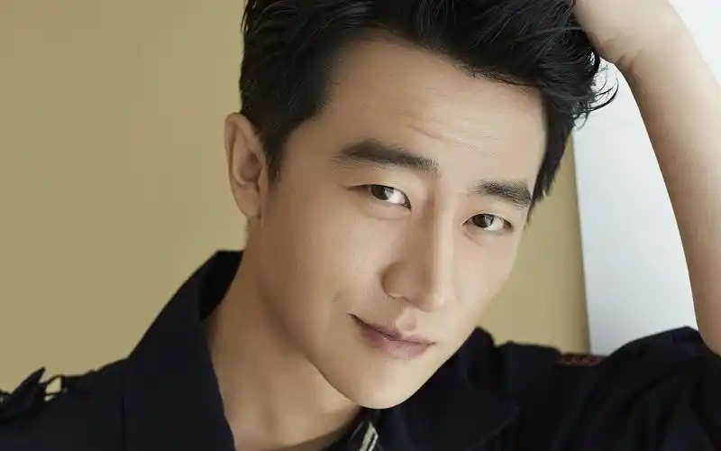 黄轩,男明星,时尚,明星儒雅帅气黄轩写真 明星图片