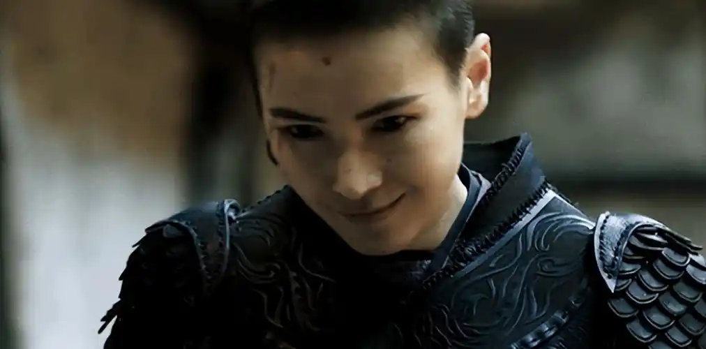 同样女扮男装,把鞠婧祎和这五位女演员放一起,差距就来了