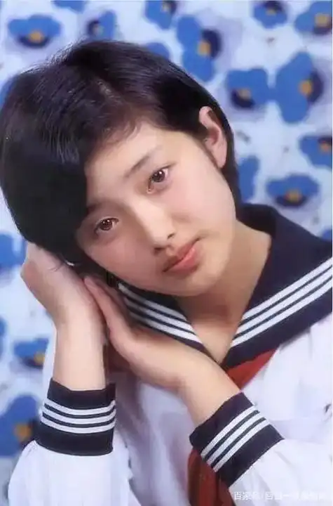 一代女神山口百惠年轻时的照片
