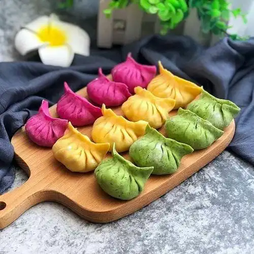 胡铭阳:"我还吃过彩色的饺子呢!