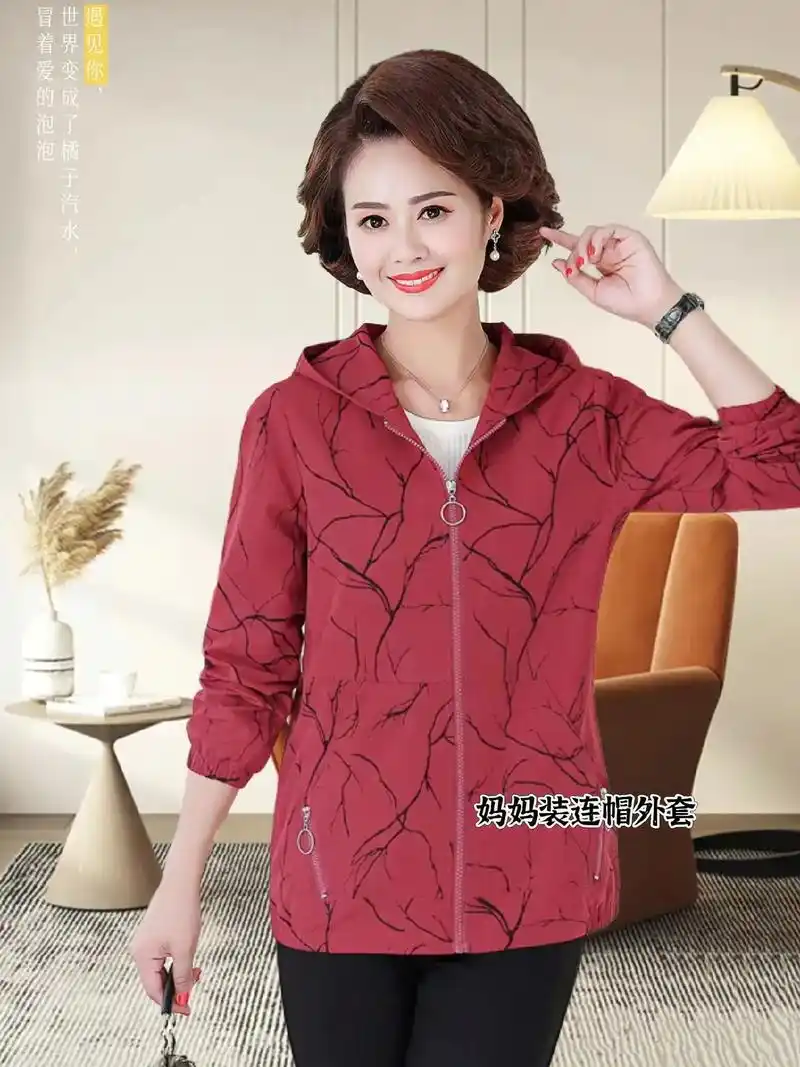 妈妈装春装外套,专为中年女性设计,时尚洋气又不失休闲感!连帽 - 抖音