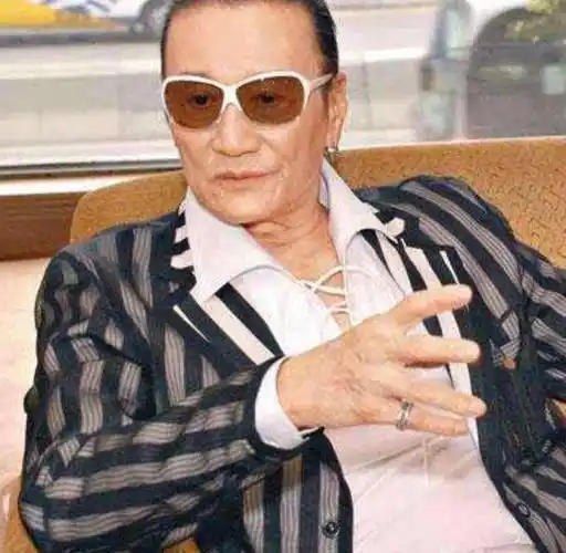 84岁谢贤当年靠吃药留住女友,女友却说出这样的话,太扎心了_coco_生活