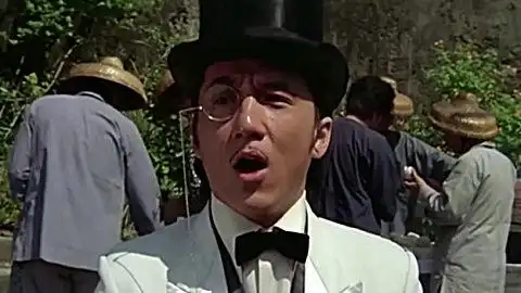 a计划:成龙码头对 暗号  暗号对的这么大声明显,周围都是自己人吧