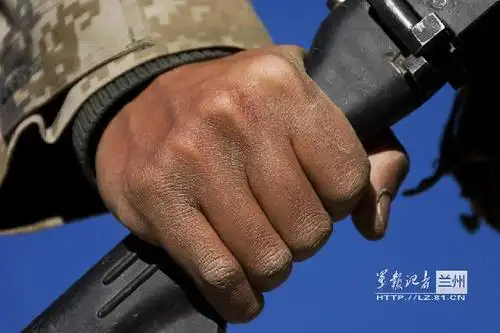 无人区守军生活极其艰苦