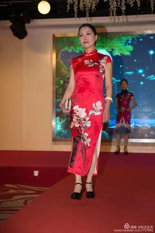 1.4影像网旗袍模特队新春联欢会